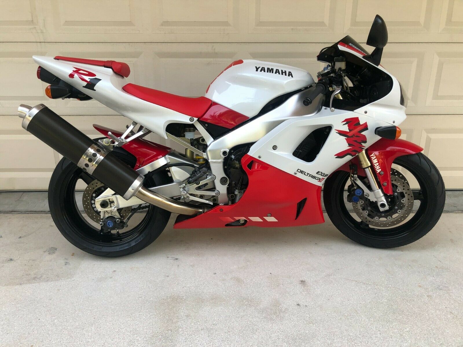 Yamaha discount r1 sale