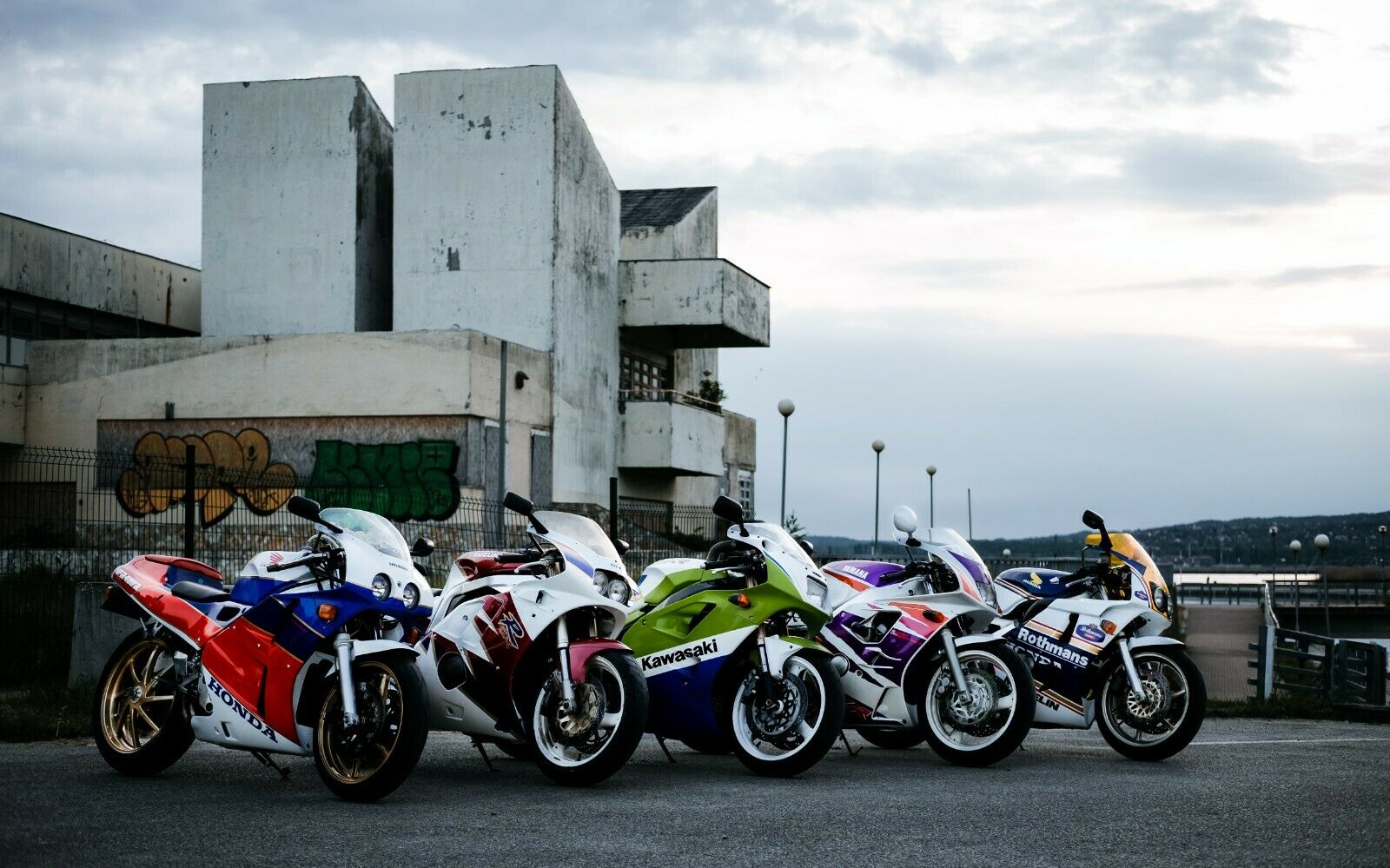 400cc sales sport bikes