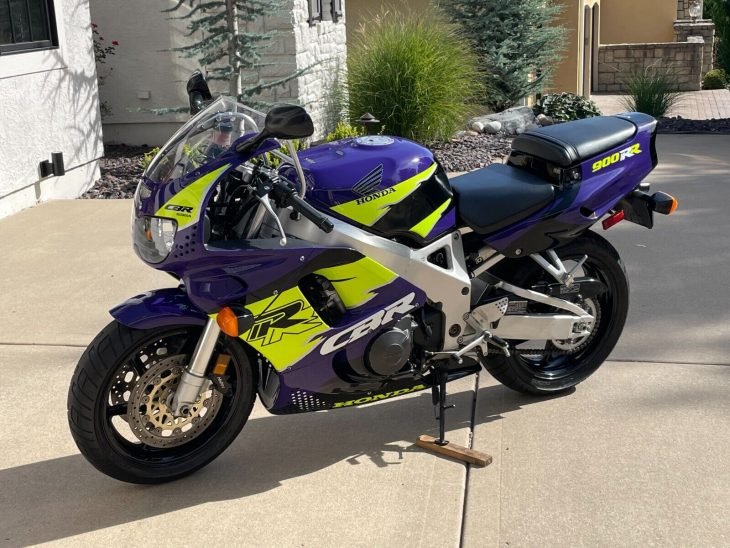Seeing Things – 1995 Honda CBR900RR with 5,587 Miles !