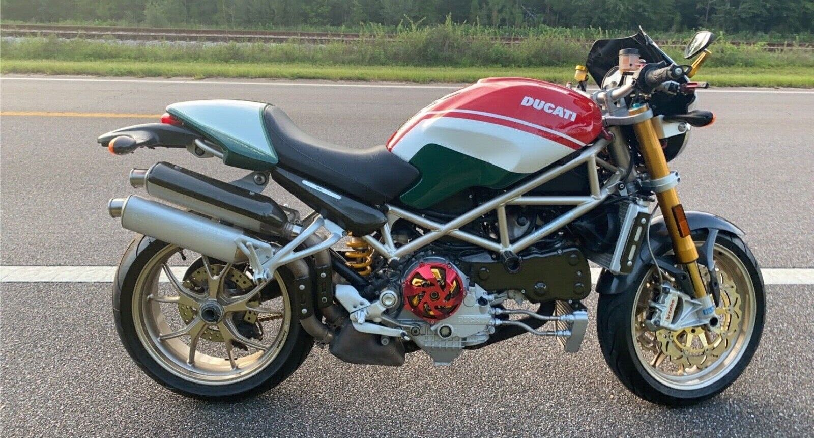 Ducati 2024 monster tricolore