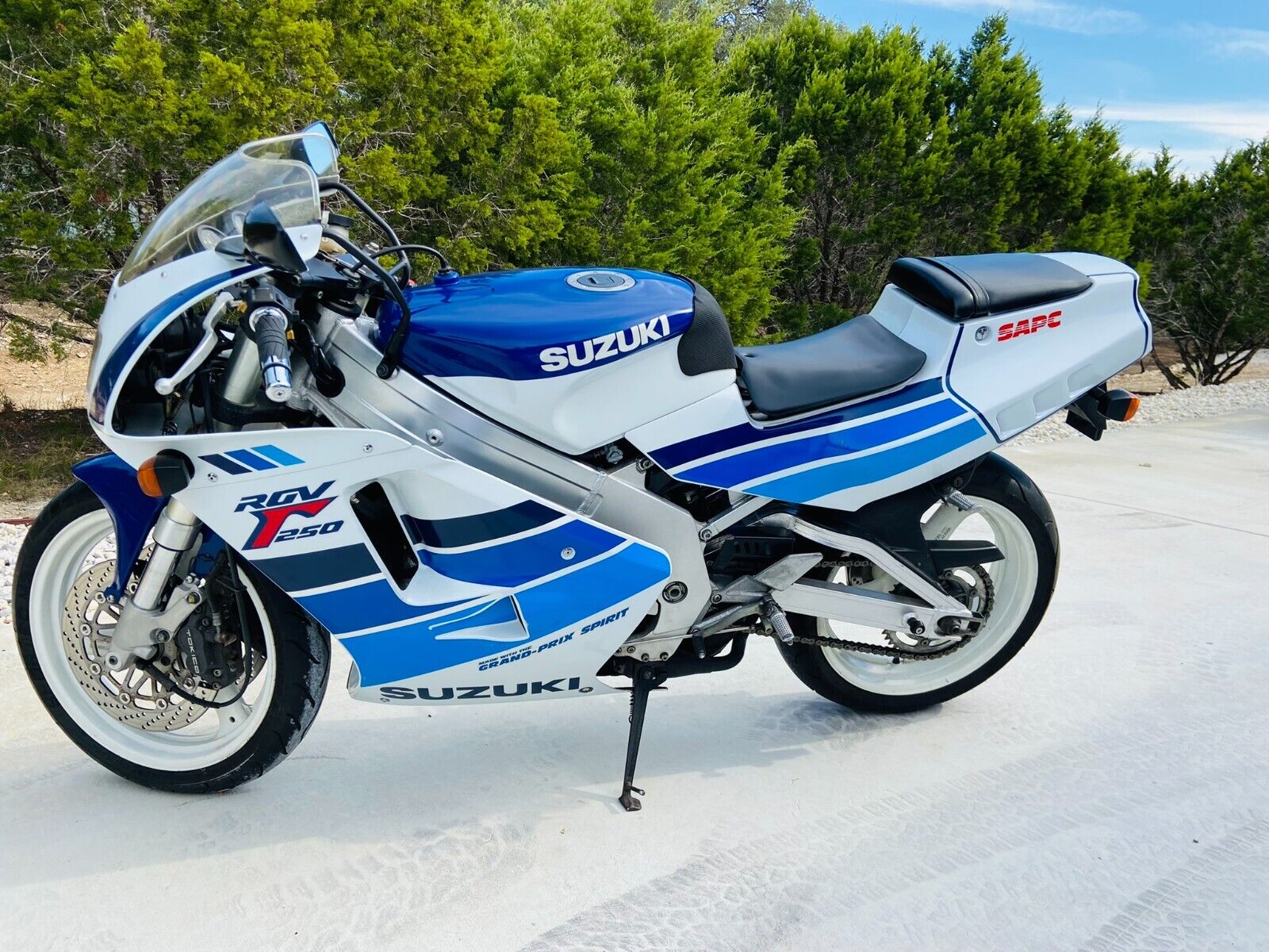 Sunshine & Gamma Rays - 1990 Suzuki RGV250 VJ22A - Rare 