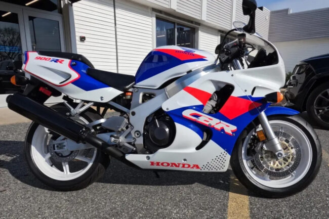 1993_honda_cbr900rr_cbr-First
