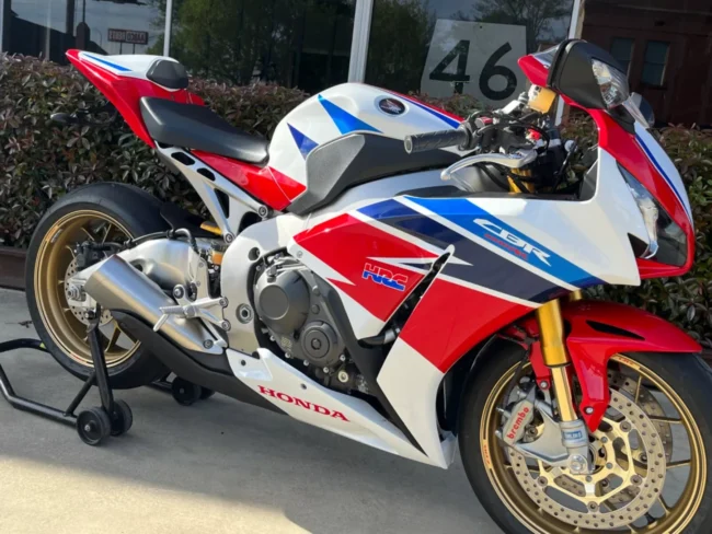 Honda CBR1000RR 1