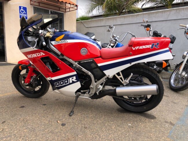 Honda VF1000R 9