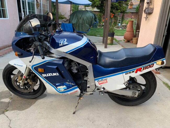 1987_gsxr_1100_blue_white