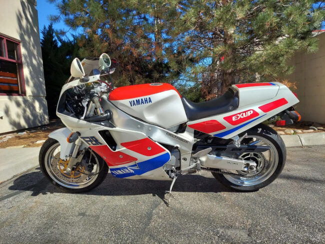 1989_yamaha_FZR1000