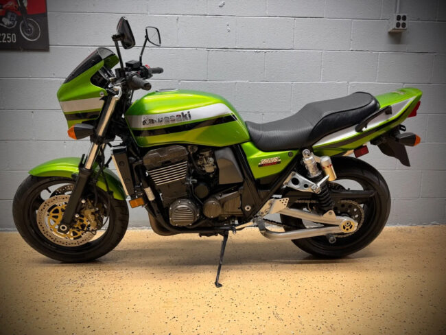 2003 Kawasaki_zrx_1200R