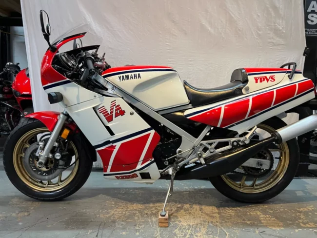Yamaha RZ500 1