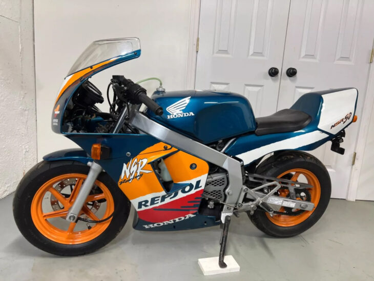 EMA【新品】 HONDA NSR 50 80 REPSOL タンク Street-Legal Two-Stroker – Honda NSR50 | Bike-urious