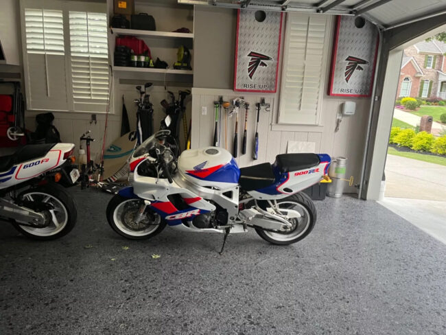 1993_honda_cbr_900rr