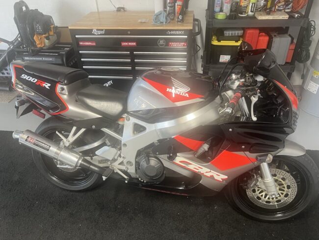 1993_cbr900rr_sportbike