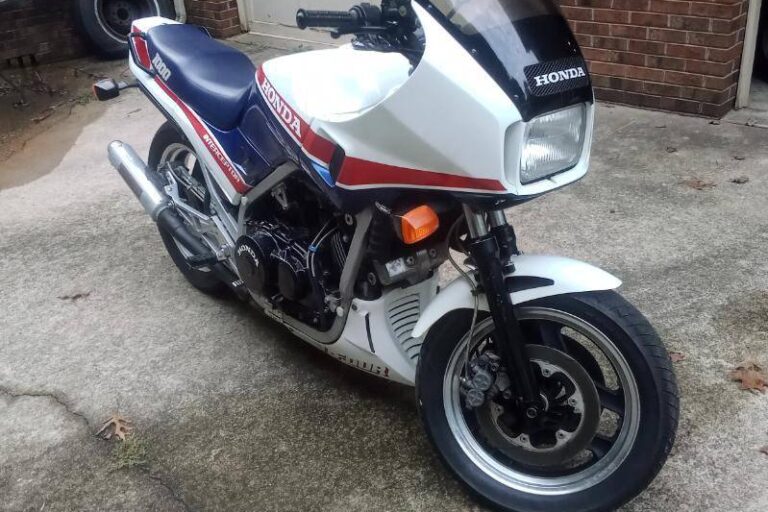1984_honda_1000_interceptor