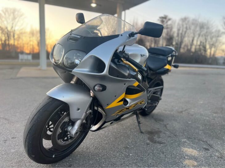 無料配達 2002 SportBikesForSale Rare - ZX7R Kawasaki ミニカー