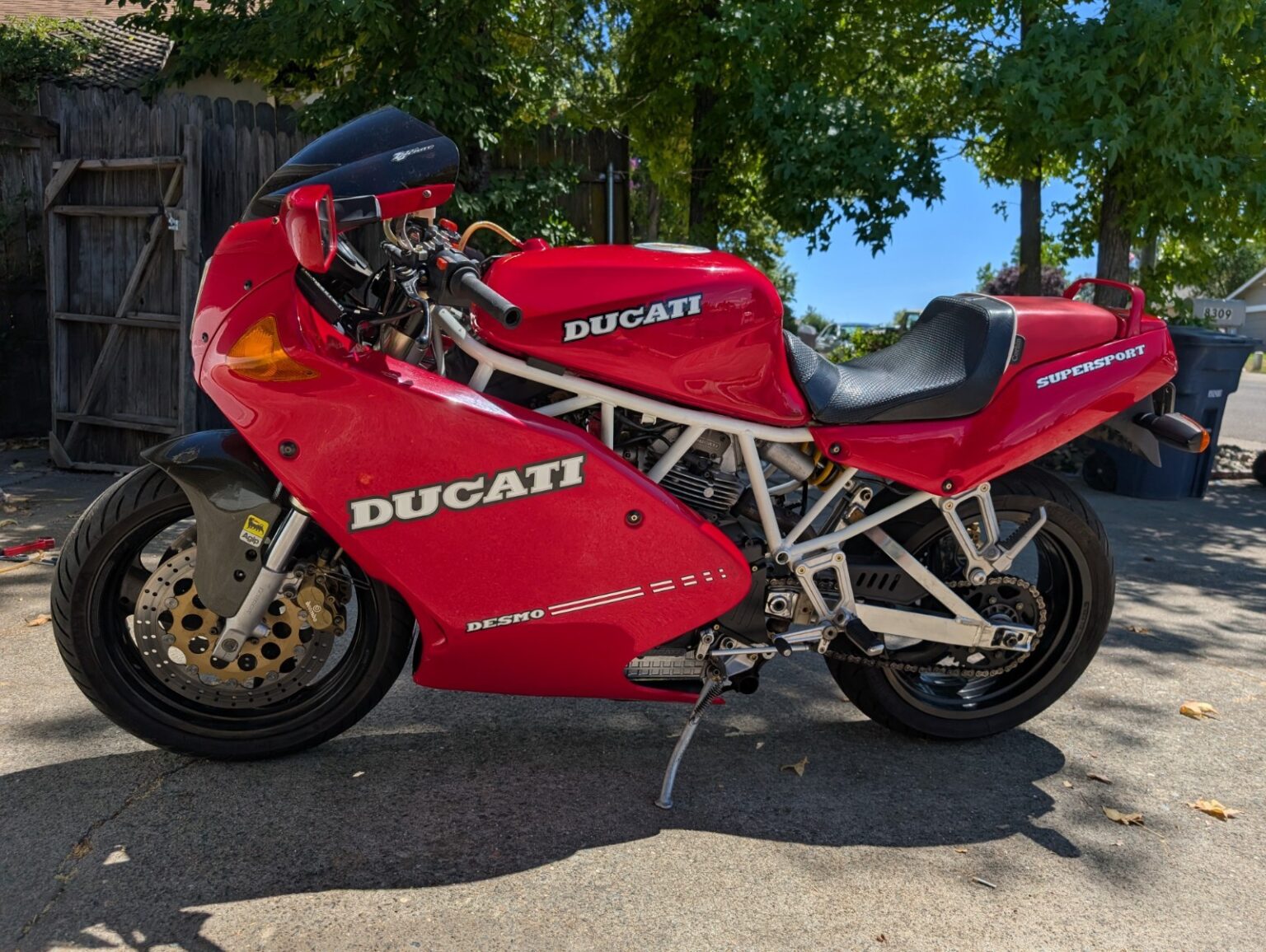 sausage-creature-1992-ducati-900ss-for-sale-rare-sportbikesforsale