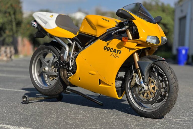 Ducati 749R 4