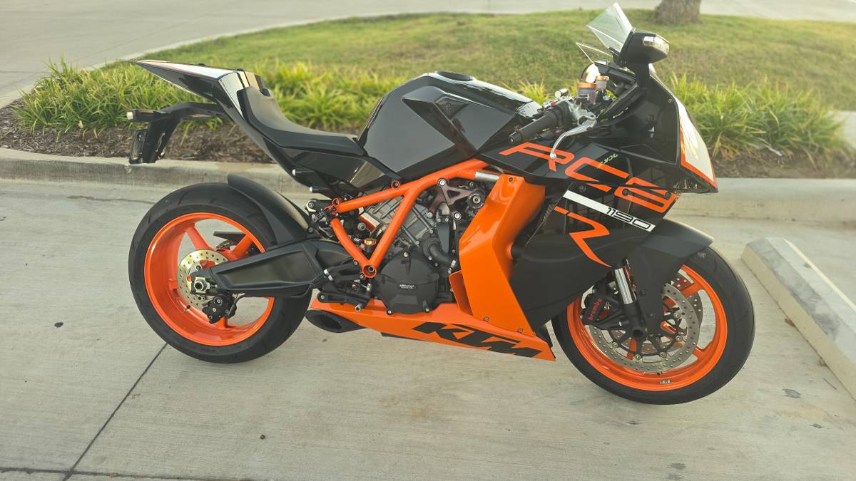 2012_ktm_rc8
