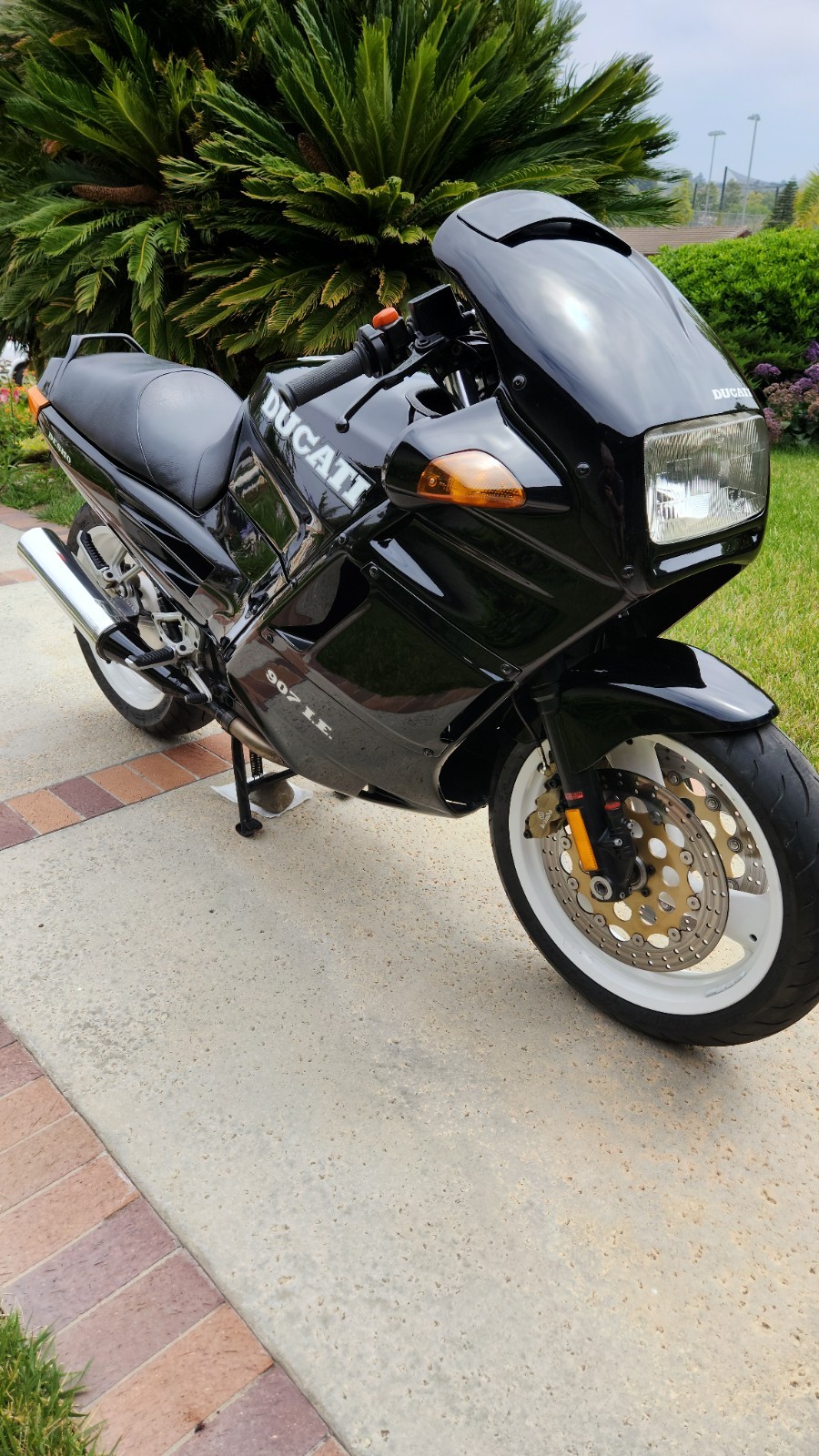 1993 Ducati Paso 907ie on ebay