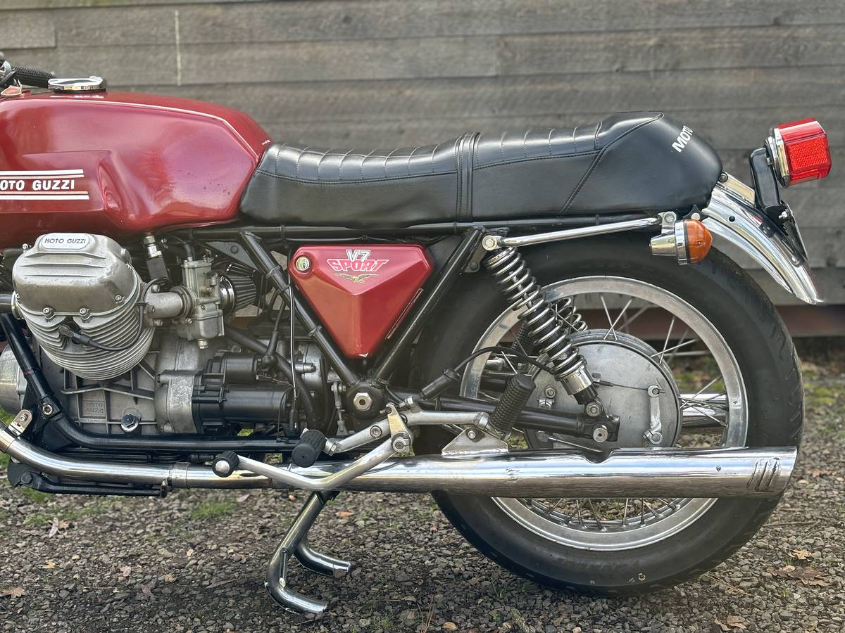 Moto Guzzi V7 SportDrum 2