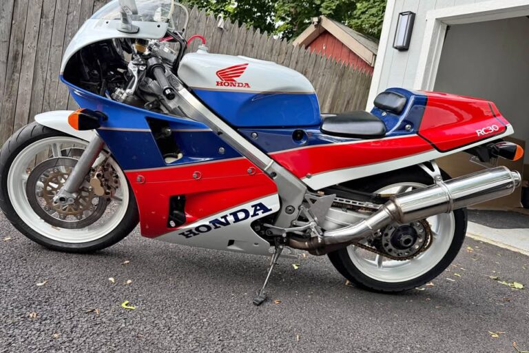 1990_honda_RC30_VFR750R