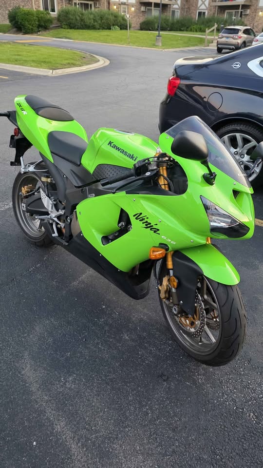 Mean Green: 2005 Kawasaki ZX-6R 636 - Rare SportBikesForSale