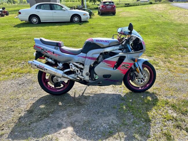 1994_suzuki_gsxr_750