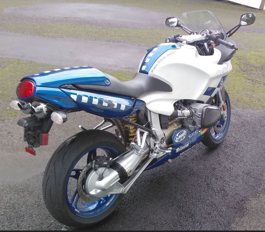 BMW R1100S Mamola 4