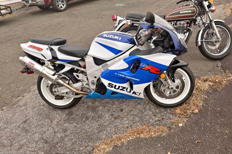Suzuki_TL1000R_V_twin_superbike