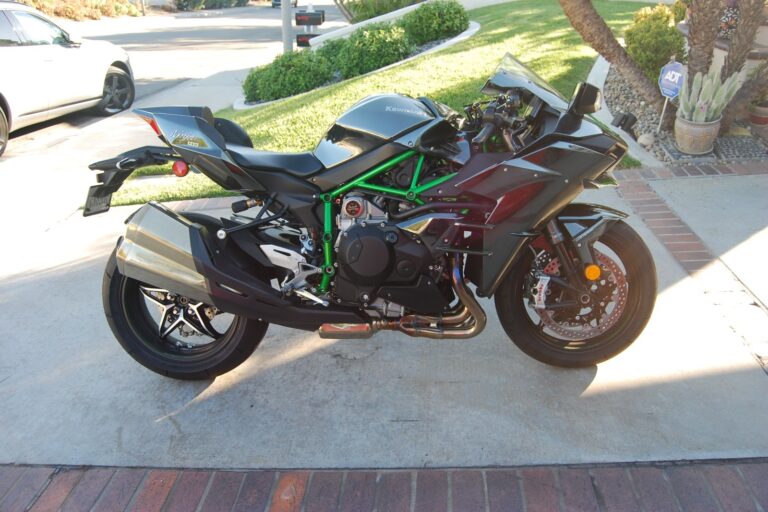 Kawasaki H2 1