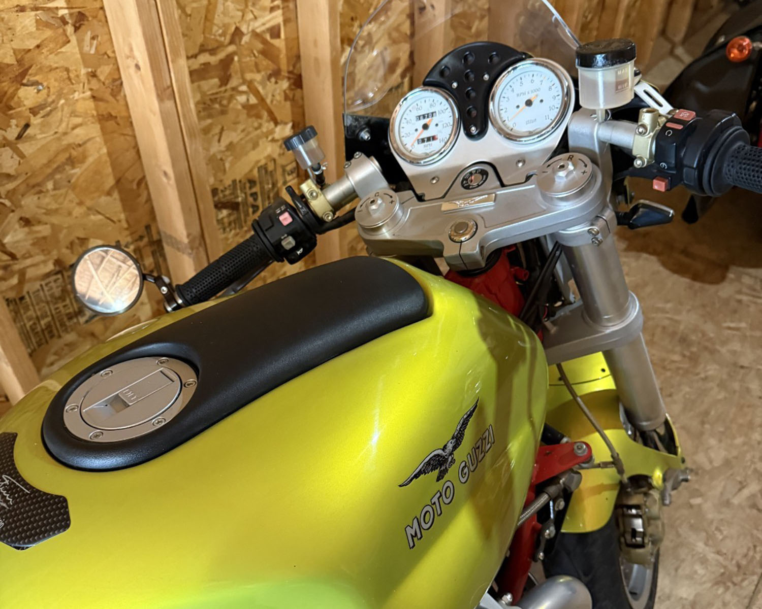 Moto Guzzi V11 Sport 3