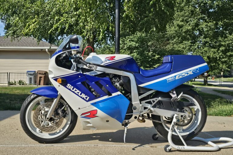 1988_suzuki_sportbike-2048×1536