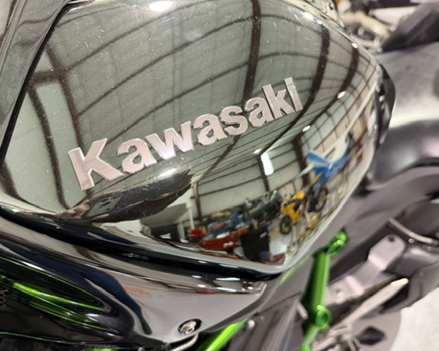 Kawasaki H2 4