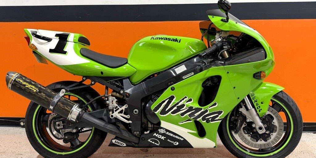 Diamond in the Rough: 1999 Kawasaki Ninja ZX-7R for Sale - Rare
