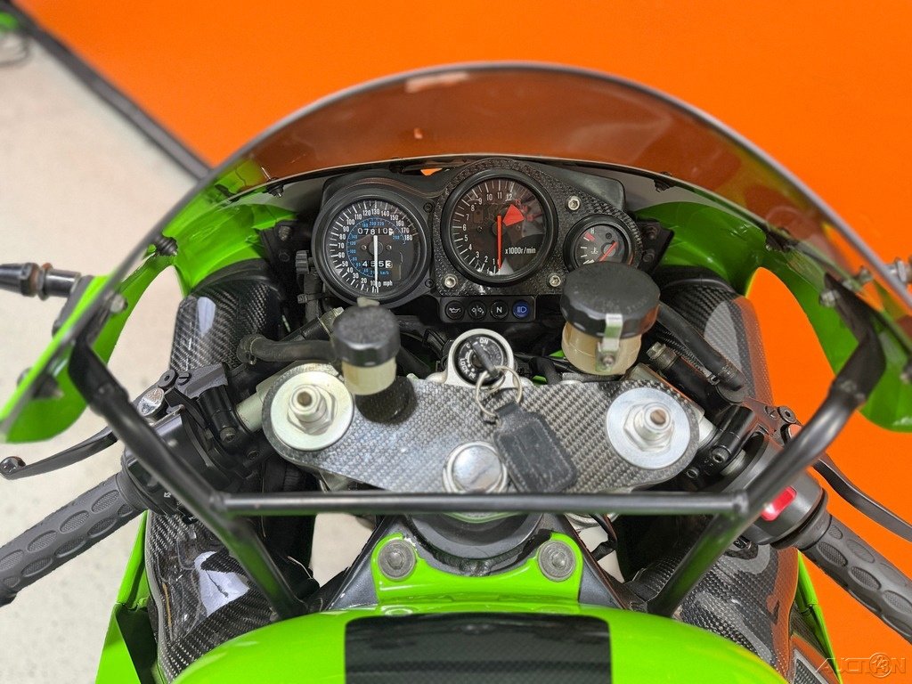 Kawasaki ZX-7R 9