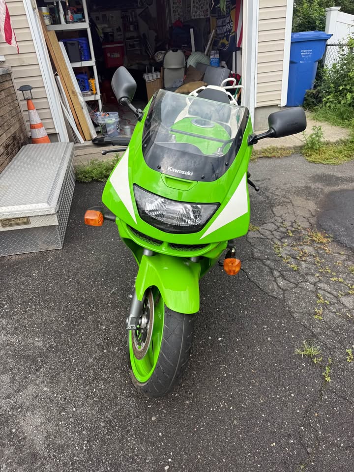 861 Miles and Decades of Dust: 1996 Kawasaki ZX-6R Ninja in NJ