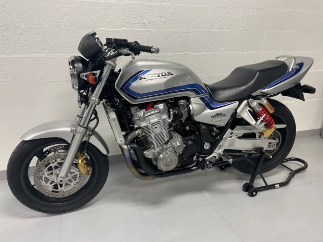 honda_2000_cb1300