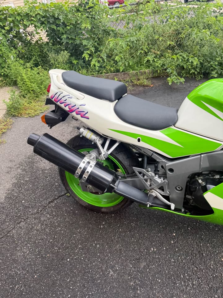 861 Miles and Decades of Dust: 1996 Kawasaki ZX-6R Ninja in NJ