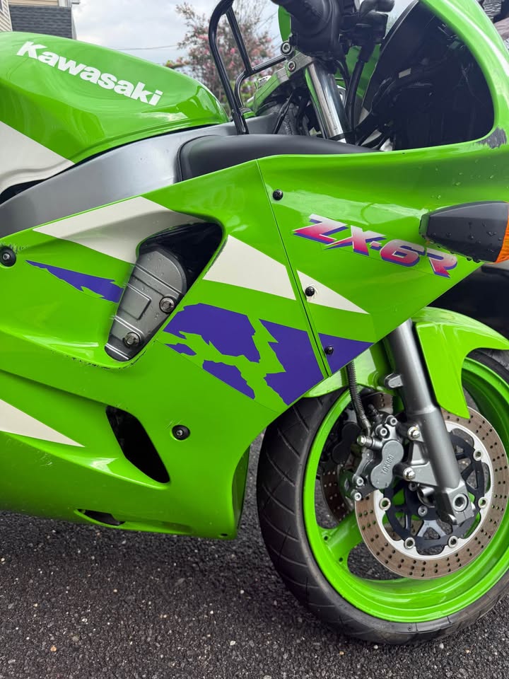 861 Miles and Decades of Dust: 1996 Kawasaki ZX-6R Ninja in NJ