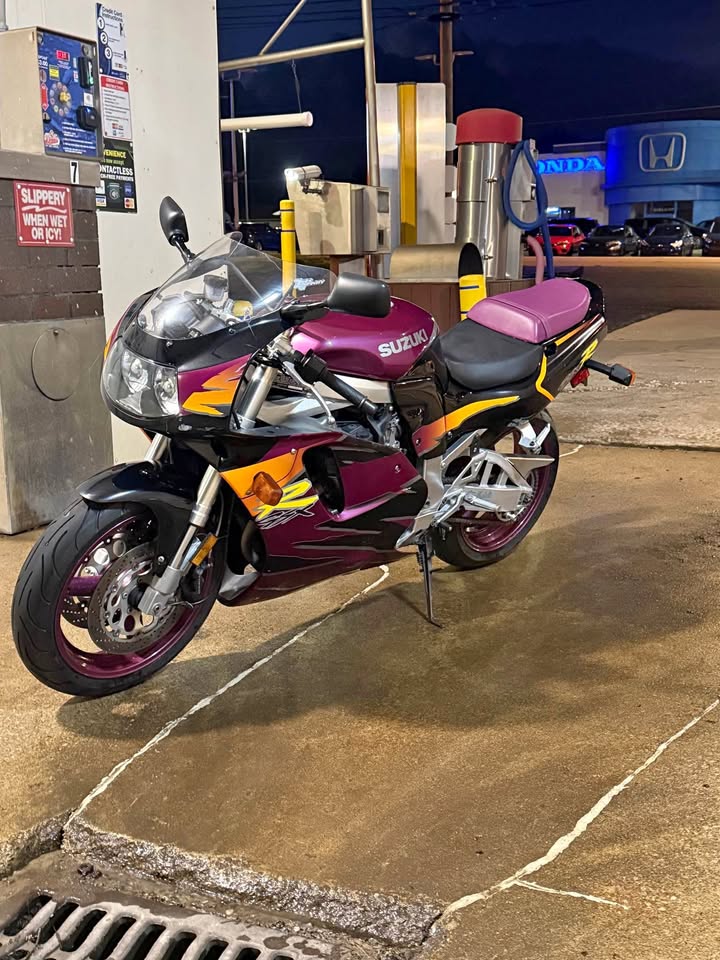 Ugly Duckling? 1995 Suzuki GSXR750 Ugly Duckling? 1995 Suzuki GSXR750