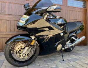 Still the Gentlemen’s Express: 2003 Honda CBR1100XX Super Blackbird Still the Gentlemen’s Express: 2003 Honda CBR1100XX Super Blackbird