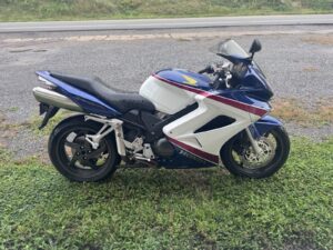 Quarter-Century Club: 2007 Honda VFR800 Interceptor 25th Anniversary on eBay Quarter-Century Club: 2007 Honda VFR800 Interceptor 25th Anniversary on eBay