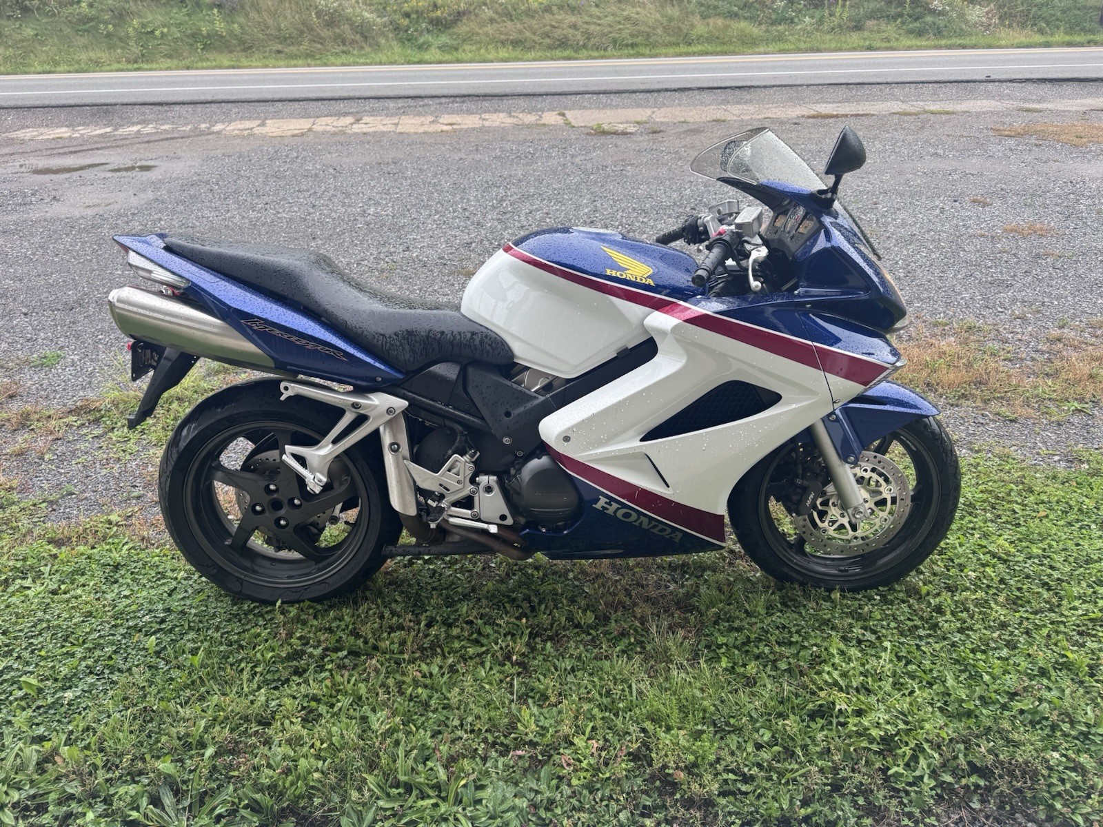 Quarter-Century Club: 2007 Honda VFR800 Interceptor 25th Anniversary on eBay Quarter-Century Club: 2007 Honda VFR800 Interceptor 25th Anniversary on eBay