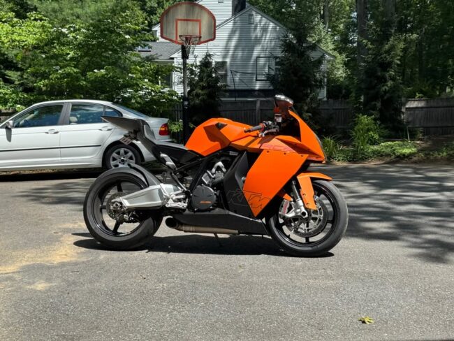 2009_KTM_RC8
