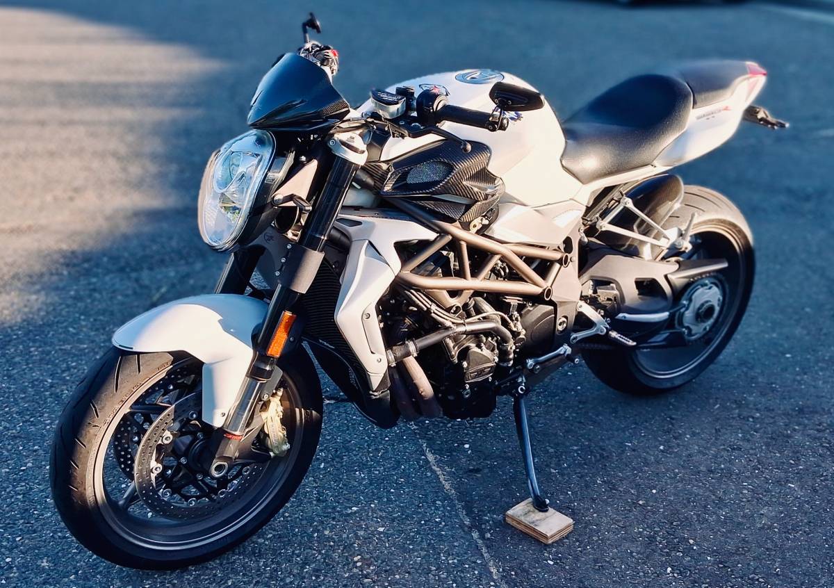 MV Agusta Brutale 990 4