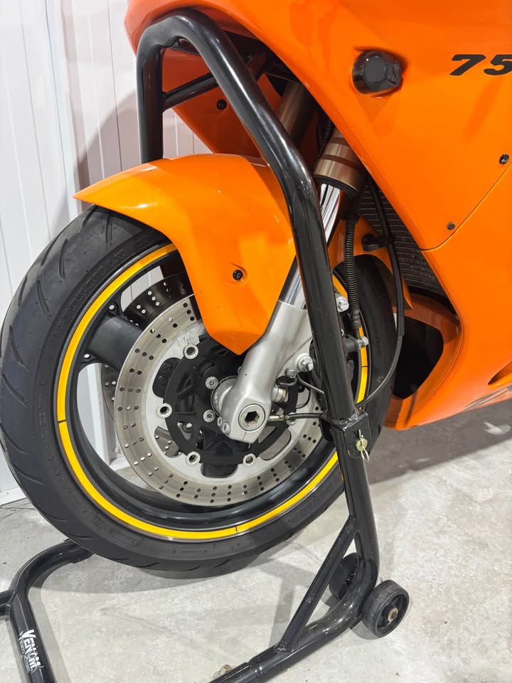 Orange Crush: 2003 Kawasaki Ninja ZX7R - Rare SportBikesForSale