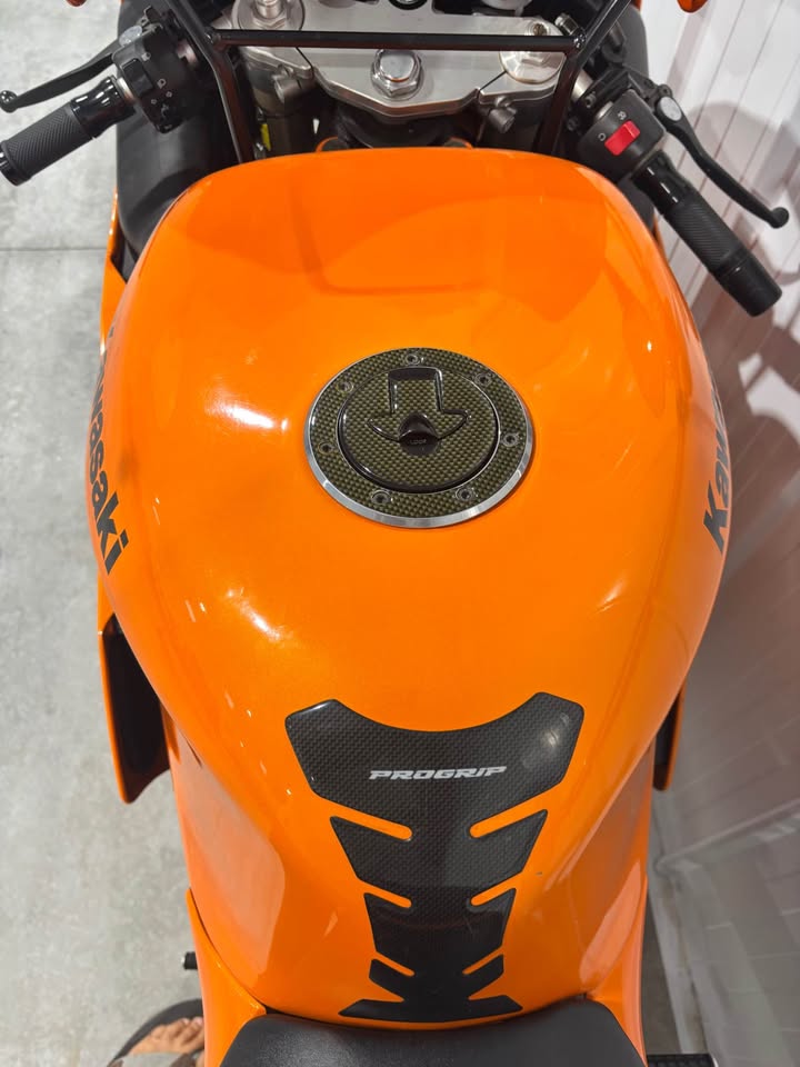 Orange Crush: 2003 Kawasaki Ninja ZX7R - Rare SportBikesForSale