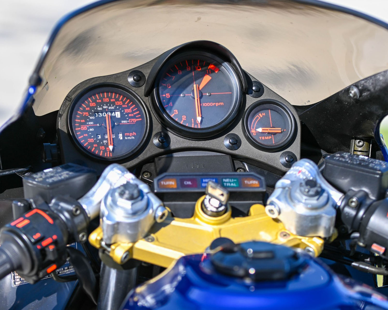 Honda VF1000R 10