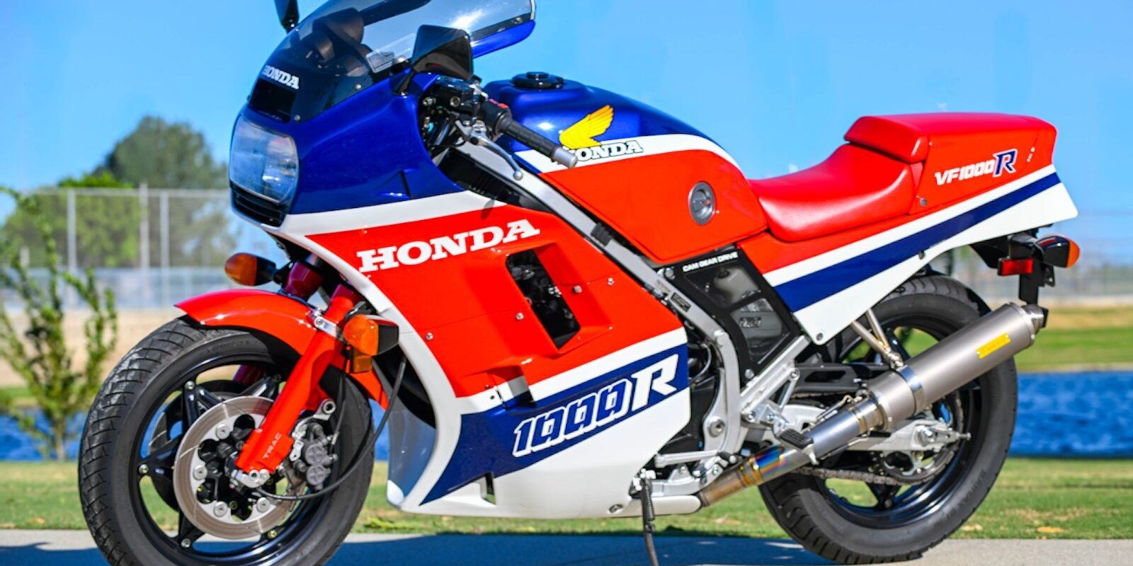 Honda VF1000R 2